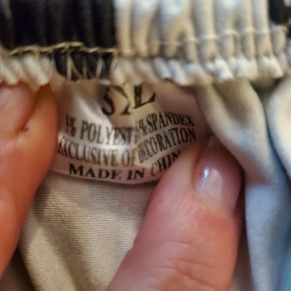 2 piece girls Black white off shoulder ruffled top with Distressed jeans - Picture 7 of 7